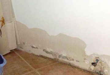 Humedad en pared interior con moho | Tratamientos antihumedades Murprotec