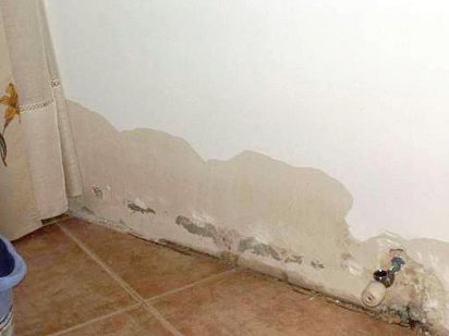 Humedad en pared interior con moho | Tratamientos antihumedades Murprotec