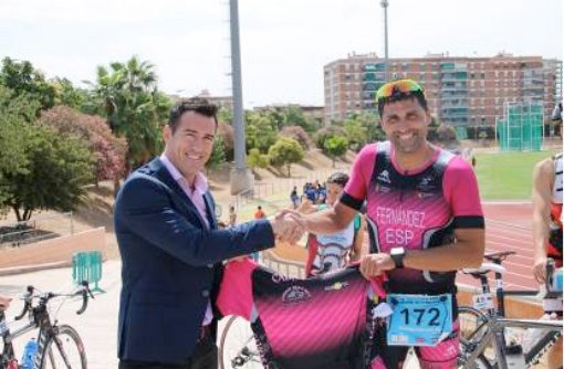 Murprotec patrocina equipo de triatlón