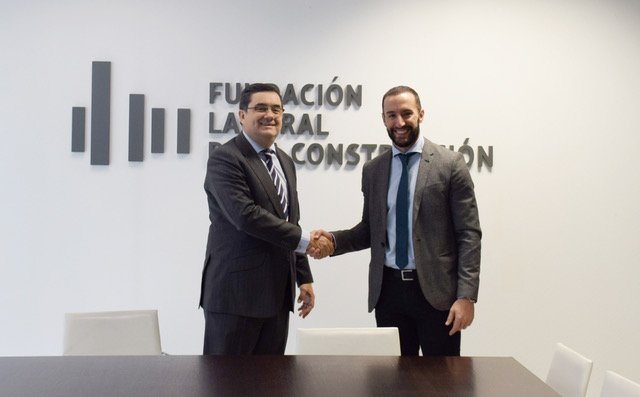 Rehabilitaci贸n fachada Colegio Aparejadores Castell贸n - soluci贸n humedades Murprotec
