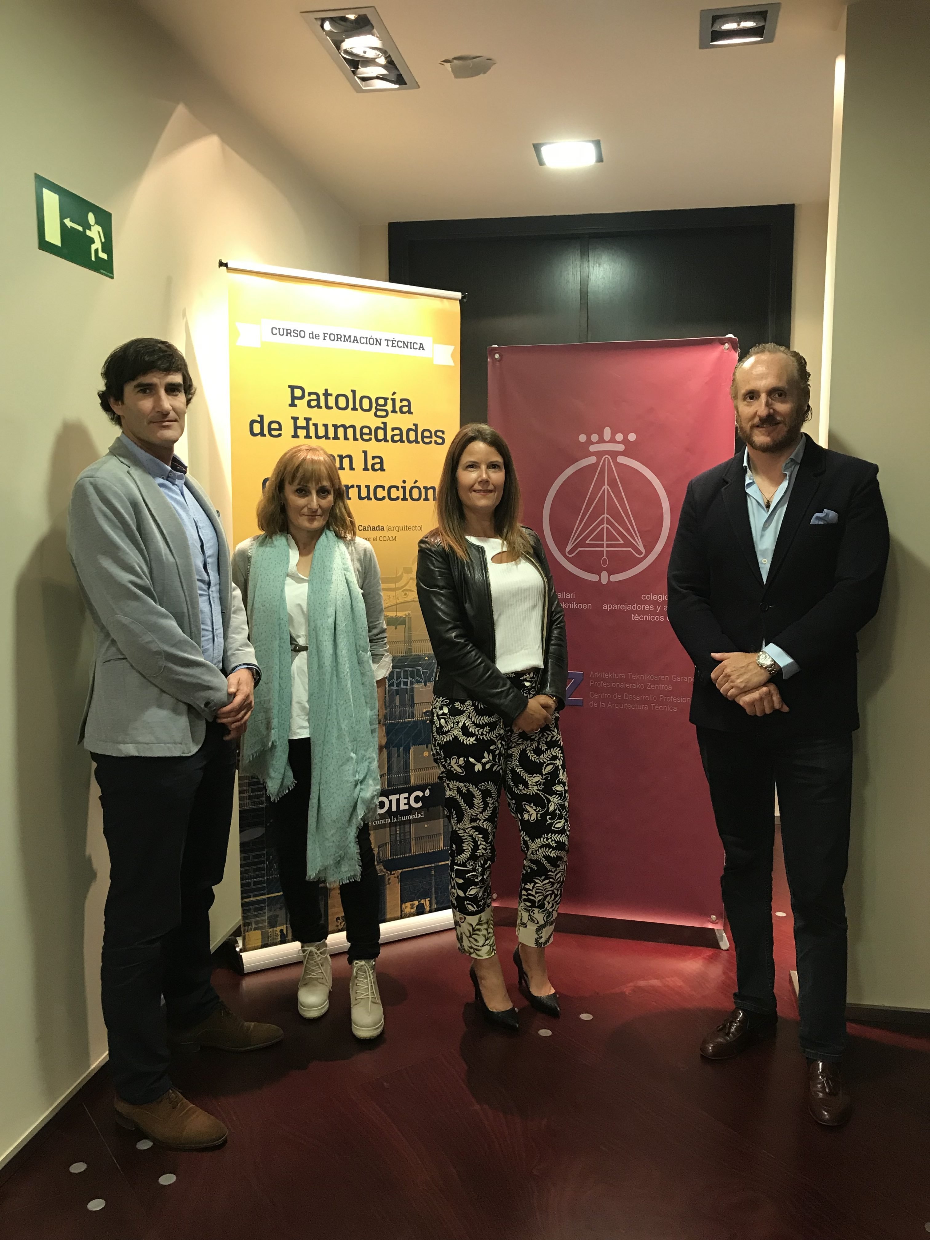 Ricardo Cañada y Begoña Sánchez con el equipo de Murprotec