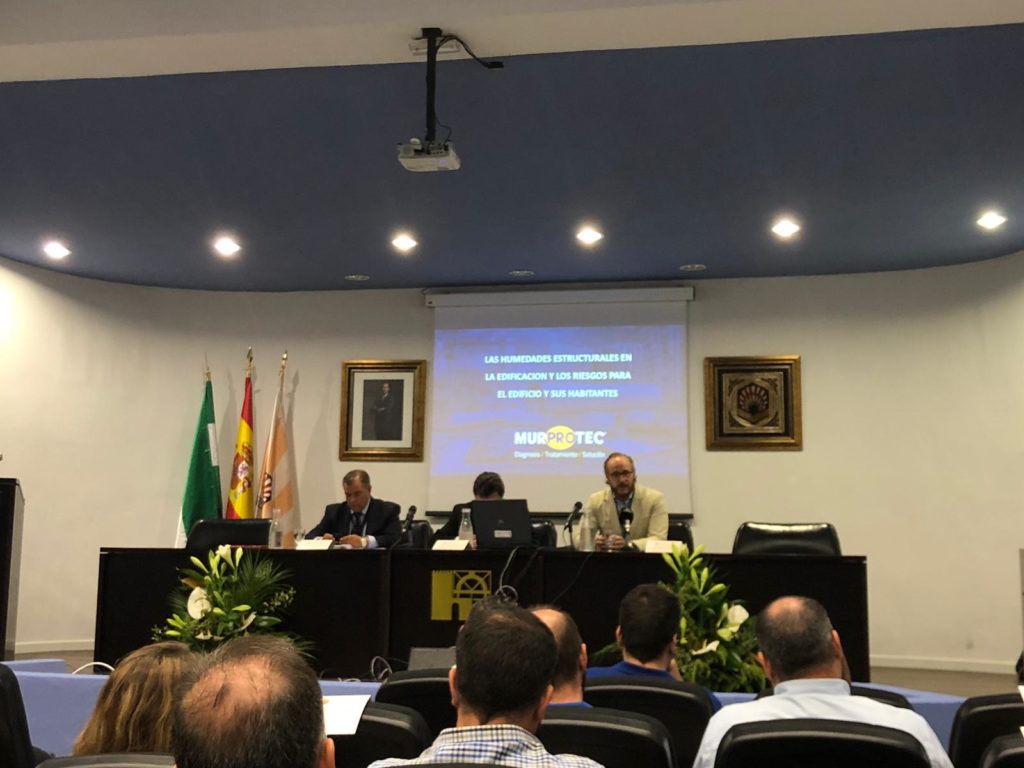 Ricardo Cañada, asesor de Murprotec, durante la ponencia