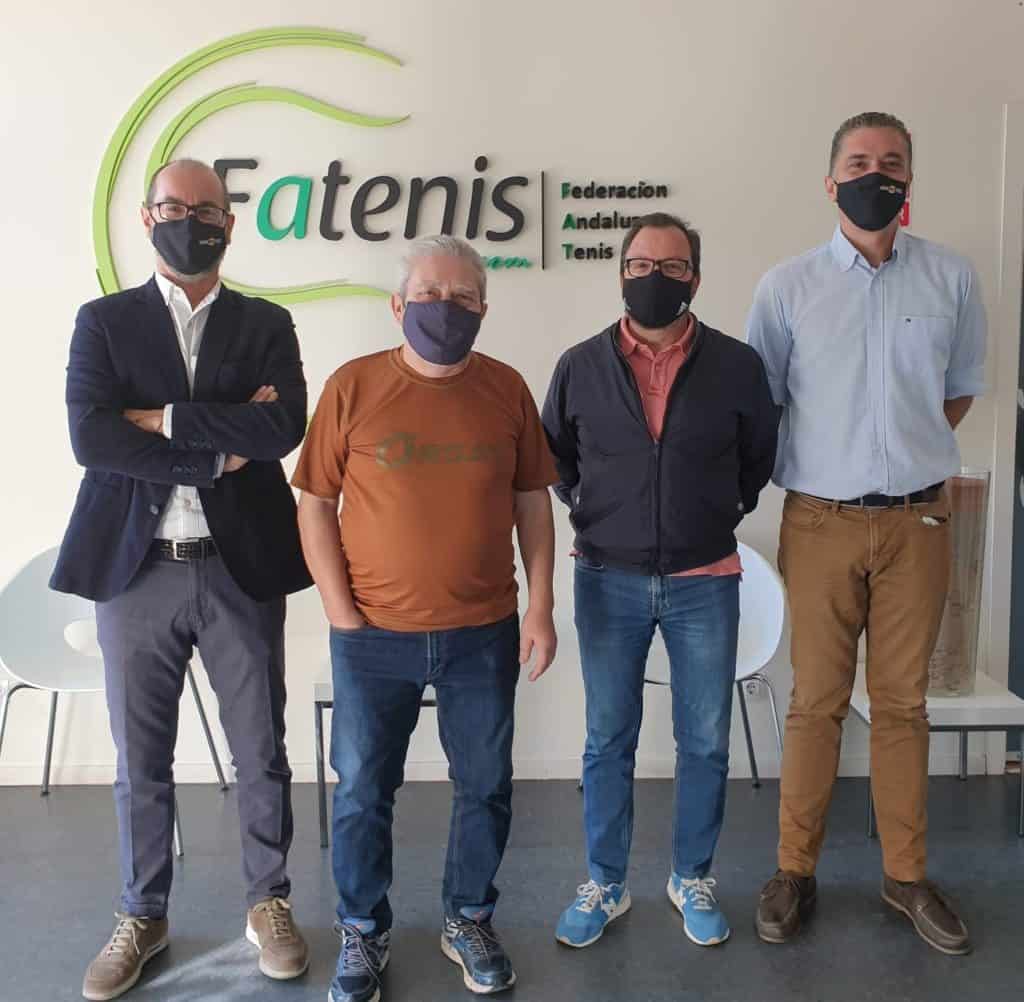 foto equipo Mano con artritis relacionada con humedad | Murprotec: soluciones contra humedades